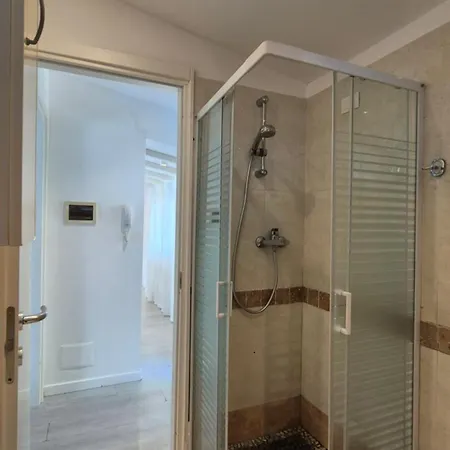 Piccola Casa Con Giardino Sanremo