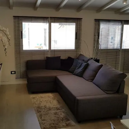 Piccola Casa Con Giardino Sanremo