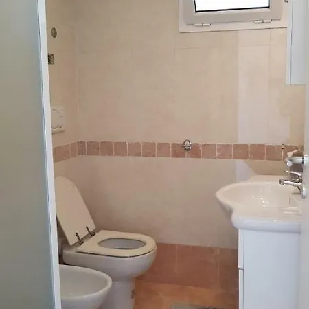 Piccola Casa Con Giardino Holiday home *