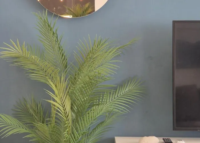 Piccola Casa Con Giardino